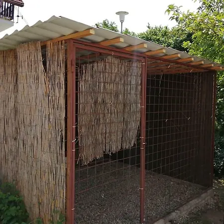 Hugo Апартаменты